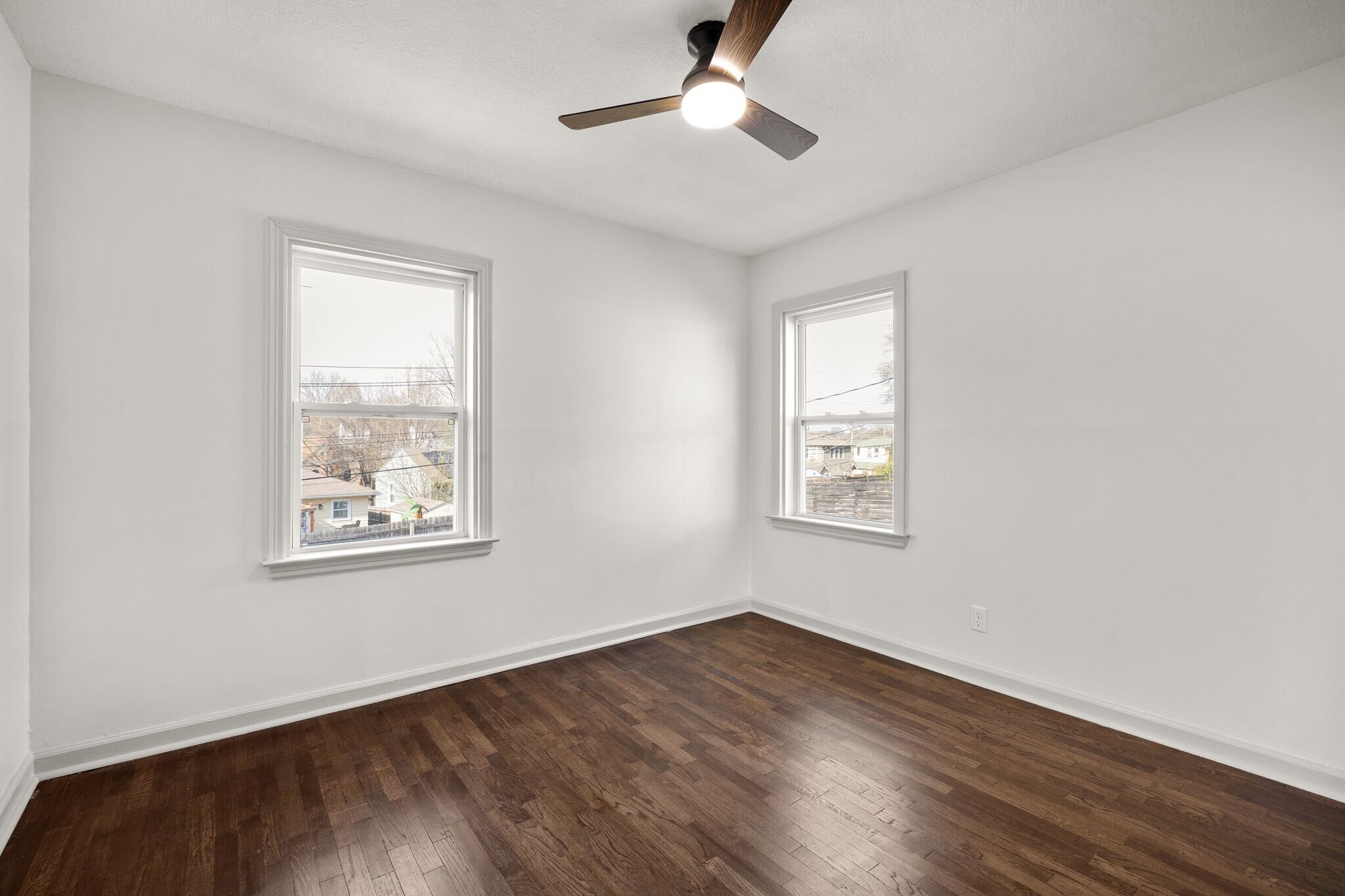 Building Photo - 822 E 72nd St