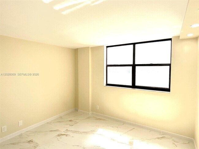Building Photo - 290 174th St