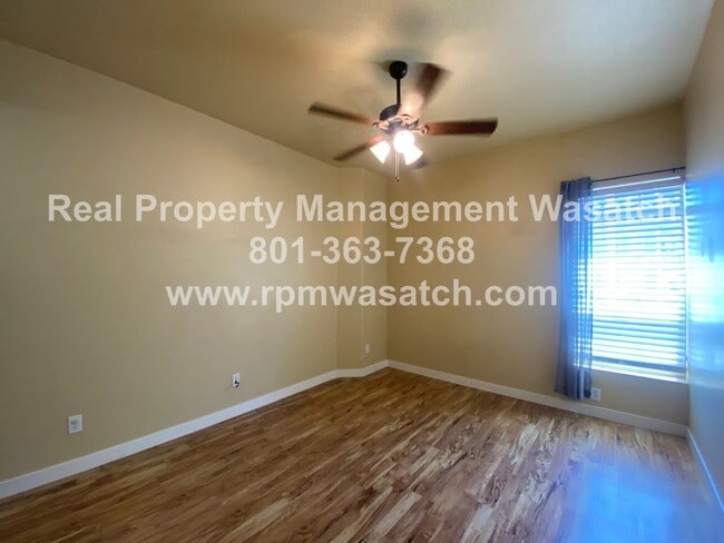 Building Photo - Check Out This Beautiful 2 Bedroom 2 bathr...