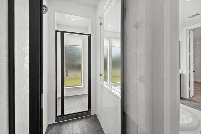 Building Photo - 7701 Boyd Hvn Dr