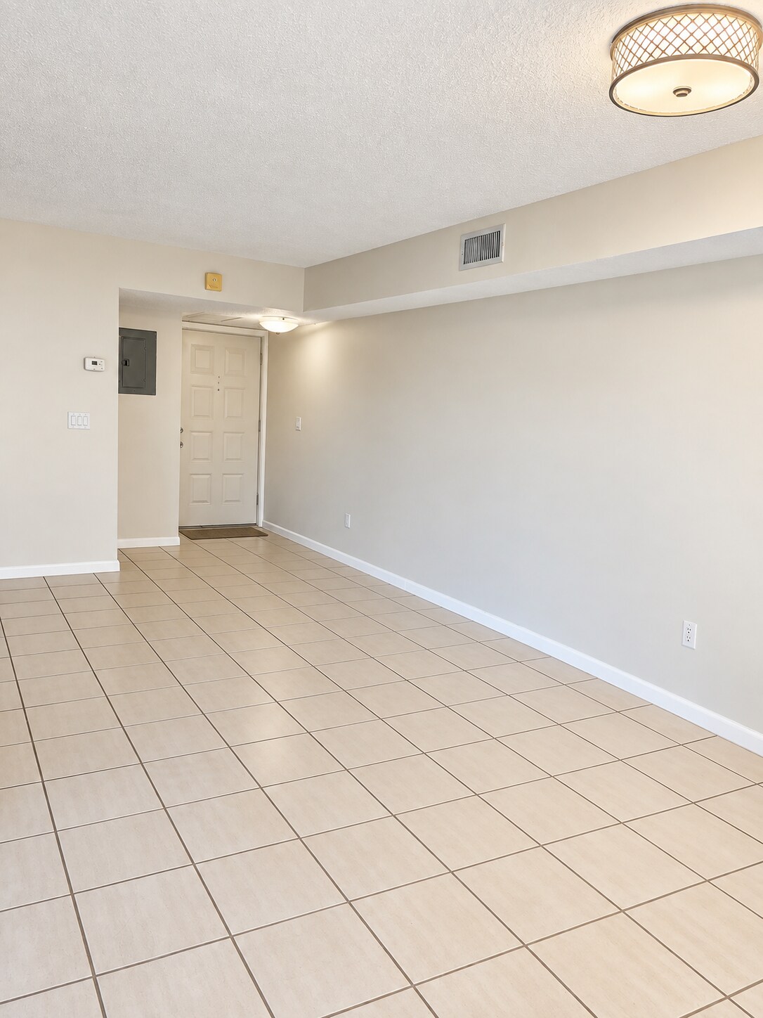 Building Photo - 1211 S Independence Dr