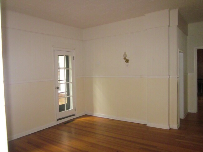 Building Photo - Custom Home, 7th and University