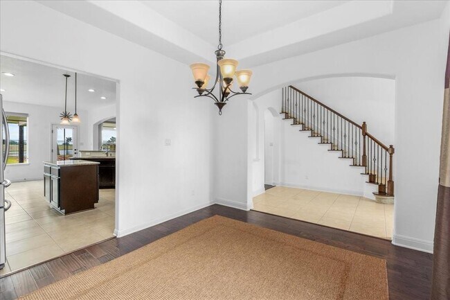 Building Photo - 1522 Hidden Springs Path