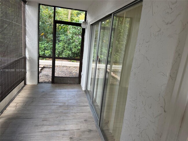 Building Photo - 2700 Coral Springs Dr