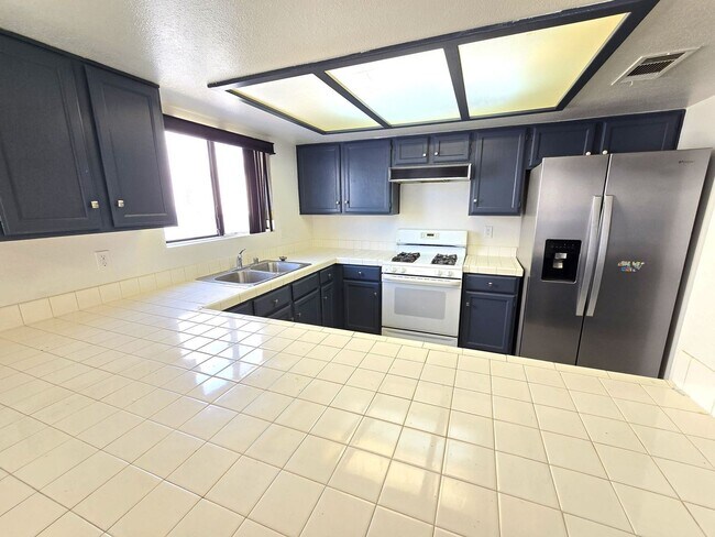 Building Photo - 2 Story 4 Bedroom House Just painted and n...