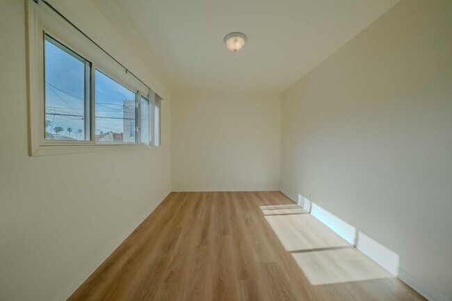 Building Photo - 69 Glendora Ave