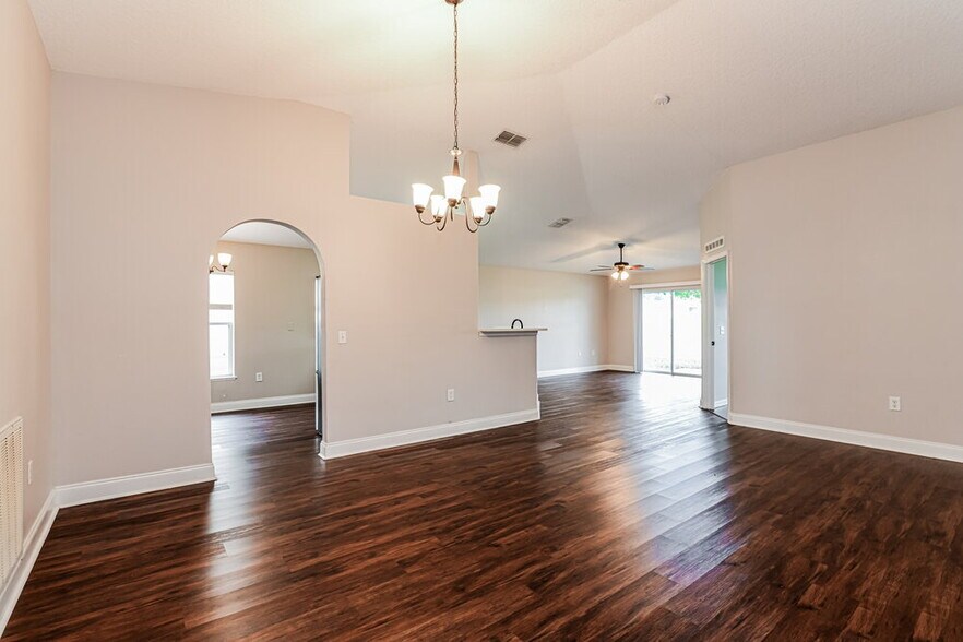 Building Photo - 308 Flint St