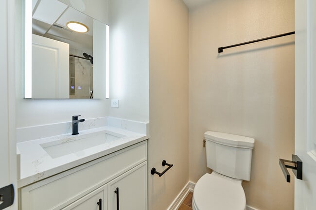 Building Photo - 5200 N Winthrop Ave