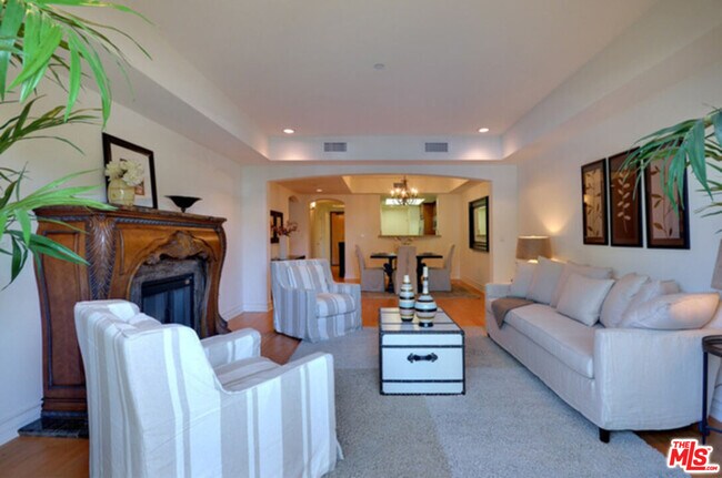 Building Photo - 1530 Centinela Ave