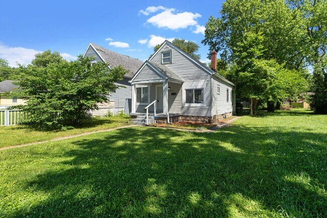 Building Photo - Charming 3BR/1B Single-Family Home