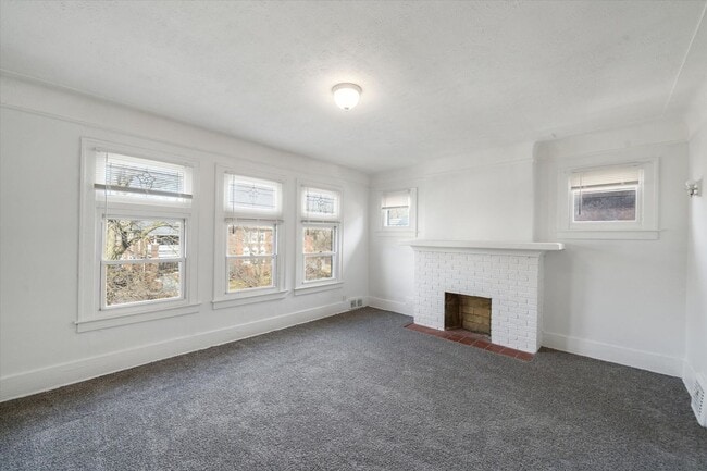 Building Photo - 2333/2335 Grand - T - Ody Holdings