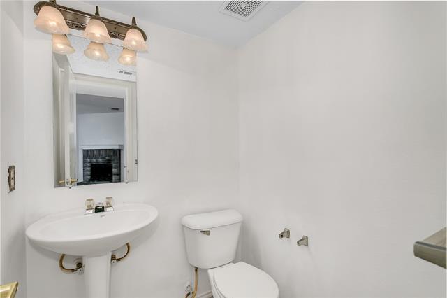 Building Photo - 5224 Royal Burgess Dr