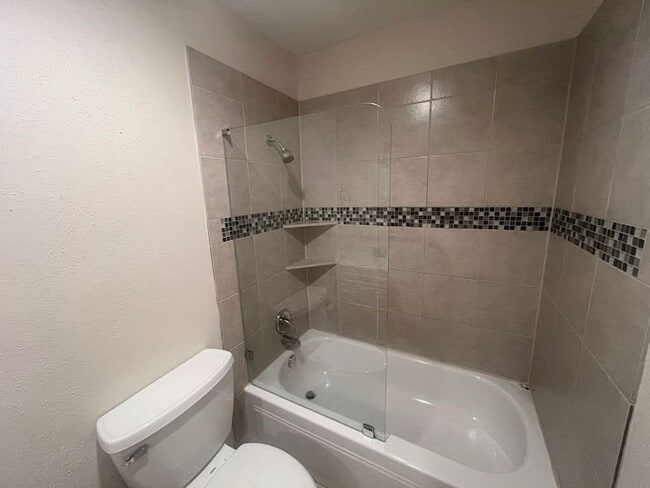 Building Photo - 10047 Westpark Dr