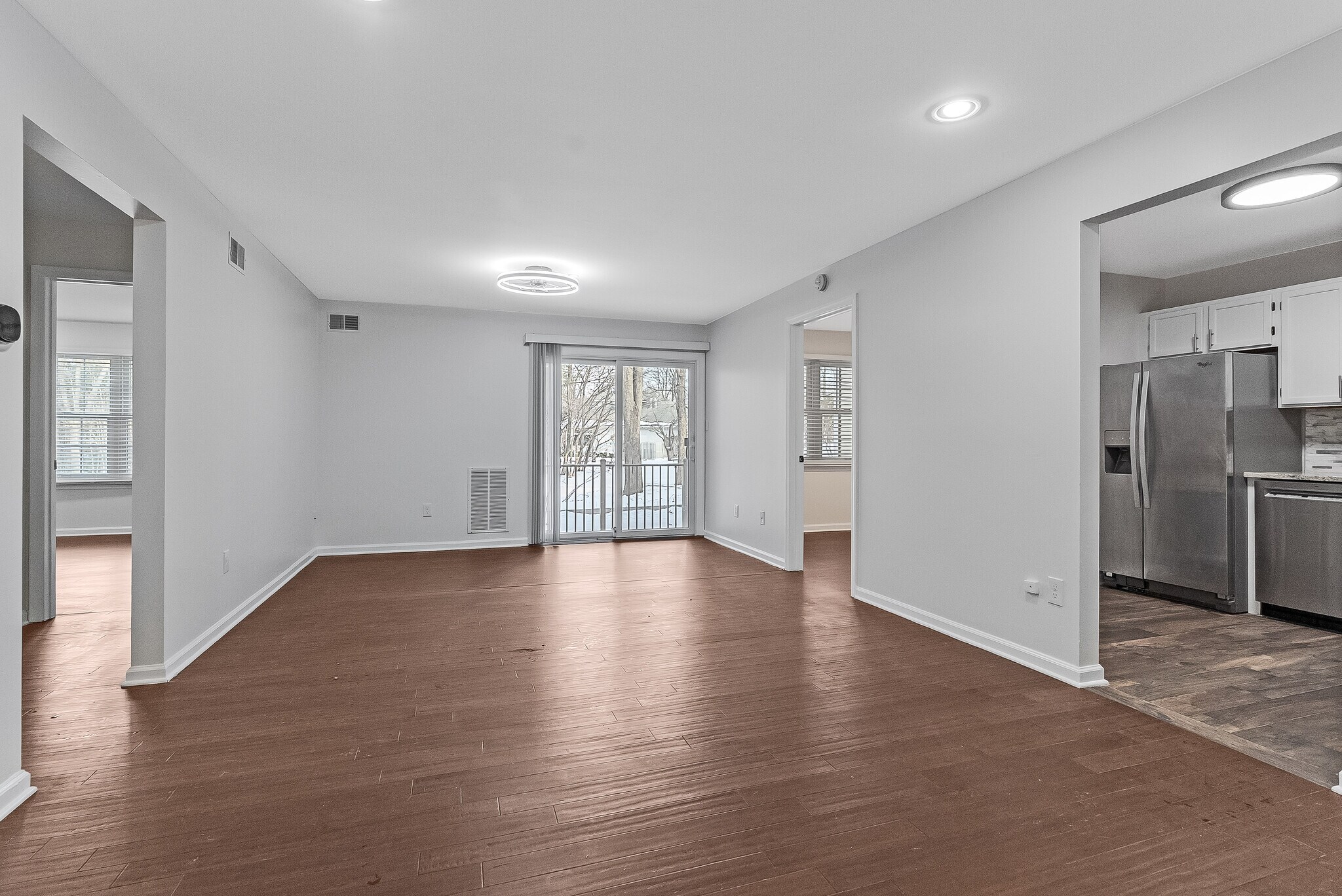 Building Photo - 56 Maple Ln