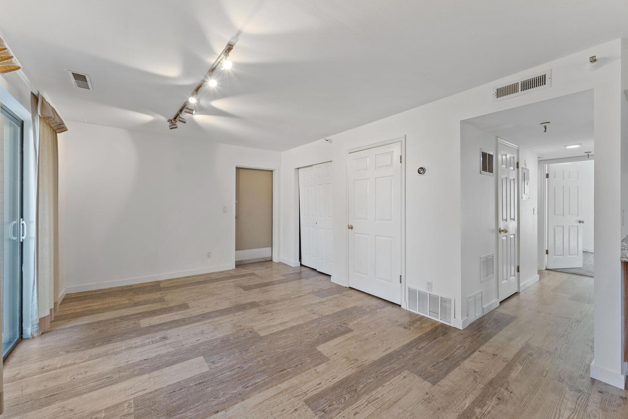Building Photo - 1650 Upper Ironhorse Loop