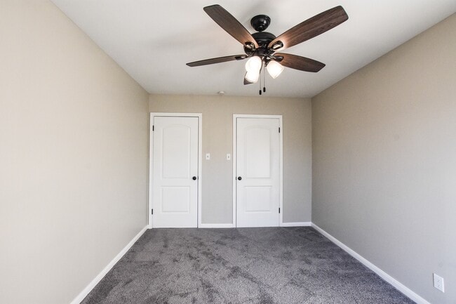 Building Photo - Spacious 4 Bedroom Home