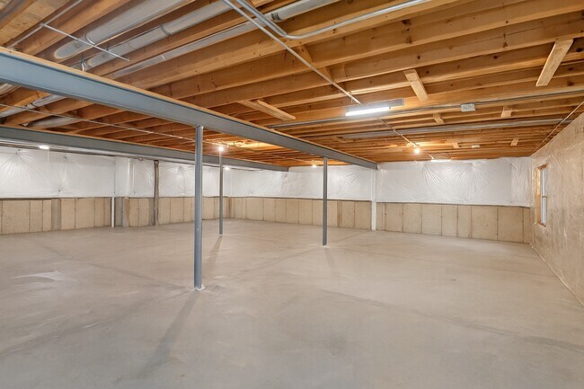 Building Photo - 2660 Harnish Dr