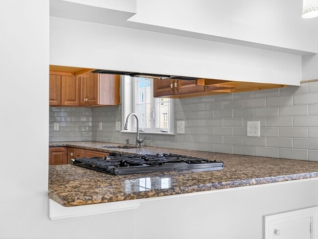 Building Photo - 238 Havre St