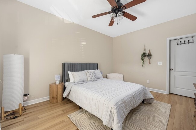 Building Photo - Stylish 3-bedroom townhome in Vermillion in Hustersville