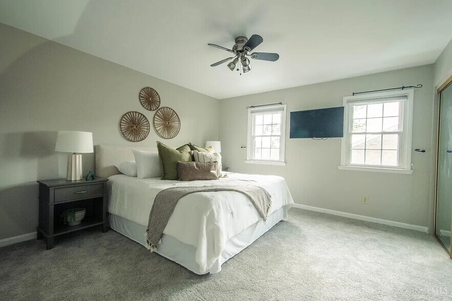 Building Photo - 9767 Bunker Hill Ln