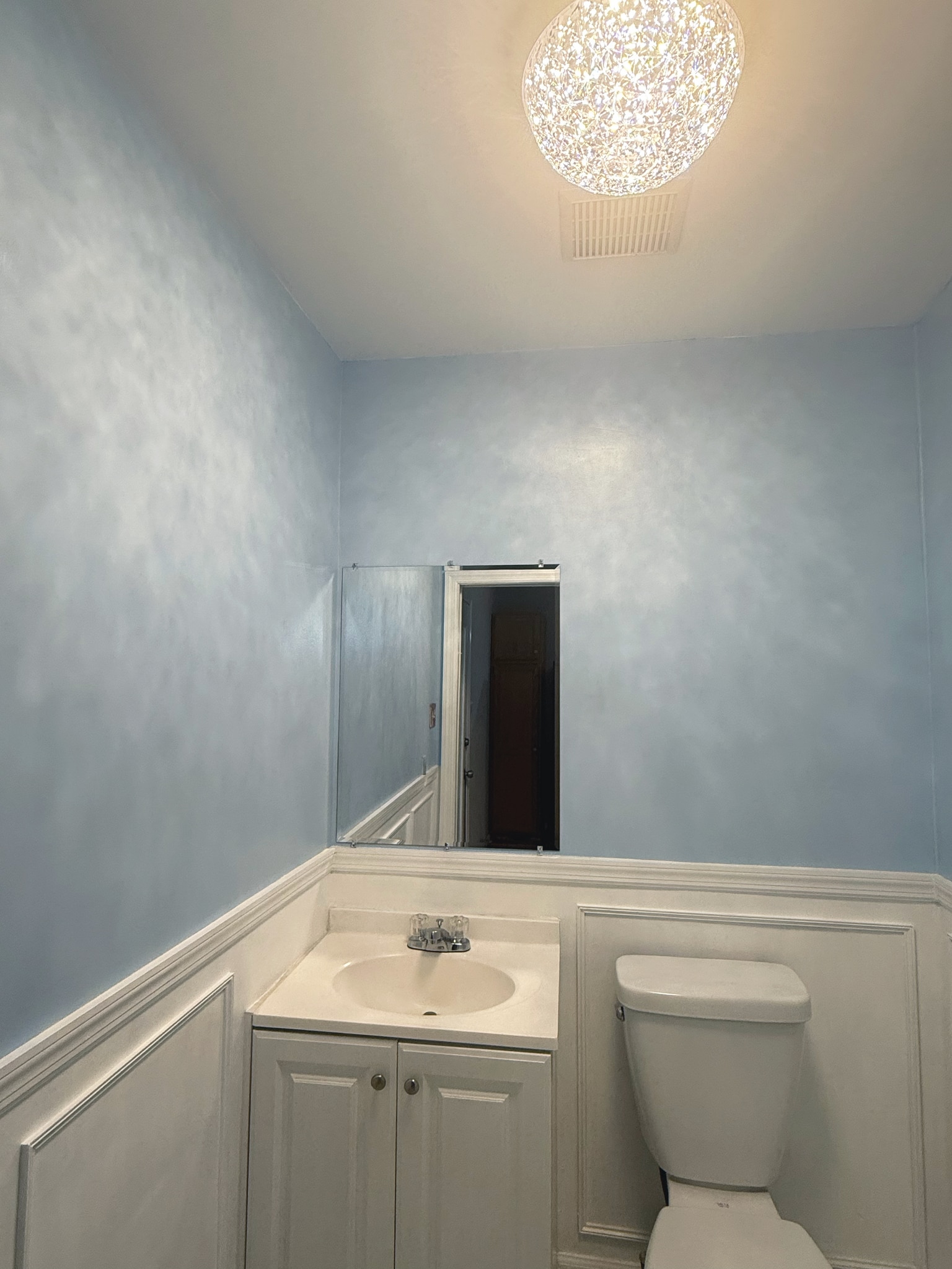 Building Photo - 322 Main St