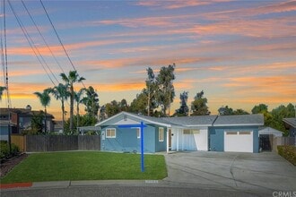 Building Photo - 2642 Davis Pl