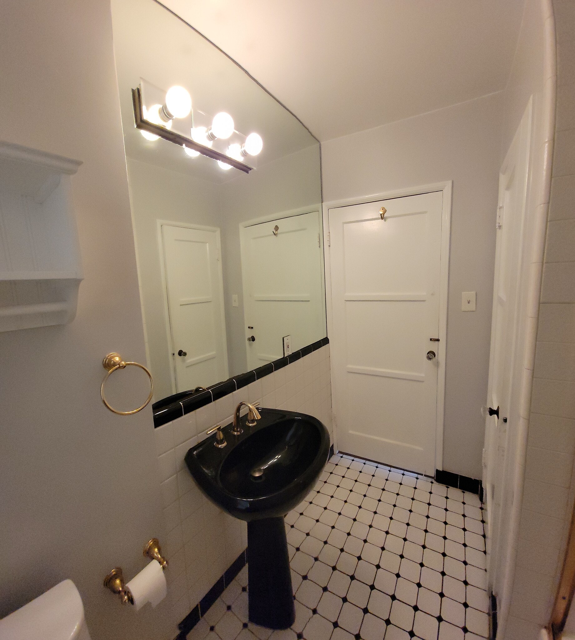 Building Photo - 408 Miramar Dr