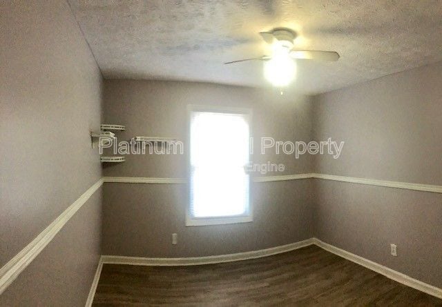 Building Photo - 1331 Bailing Dr