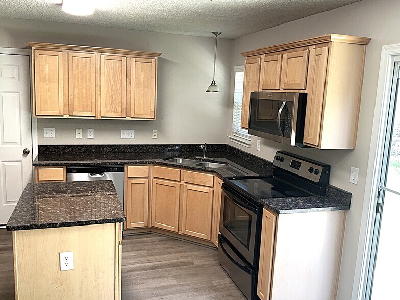 Building Photo - 1171 Lempster Dr NW
