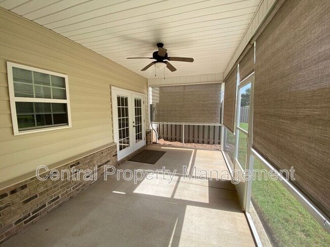 Building Photo - 53 Barnwood Cir