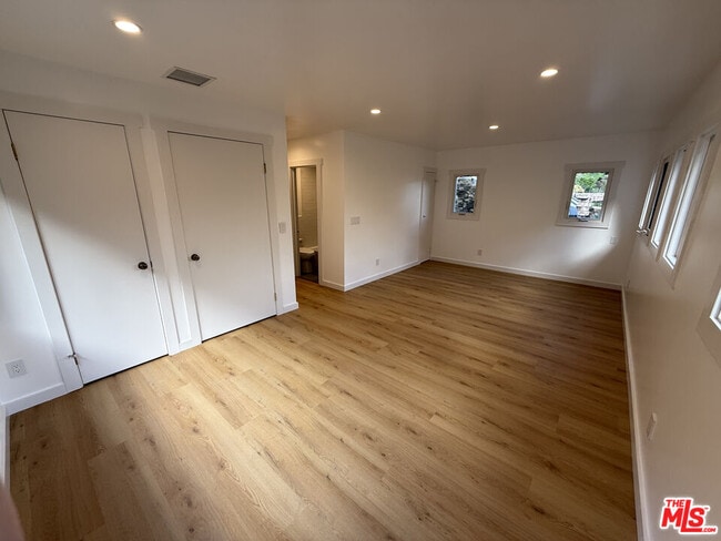 Building Photo - 2232 Laurel Canyon Blvd