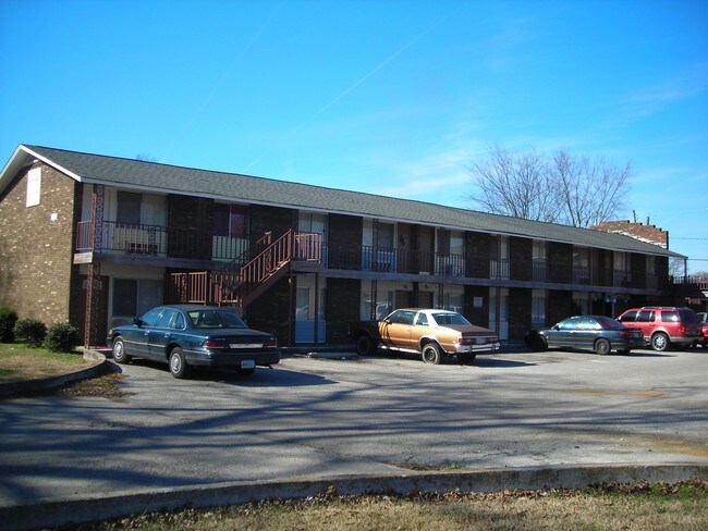 Primary Photo - West Carlton Apartments