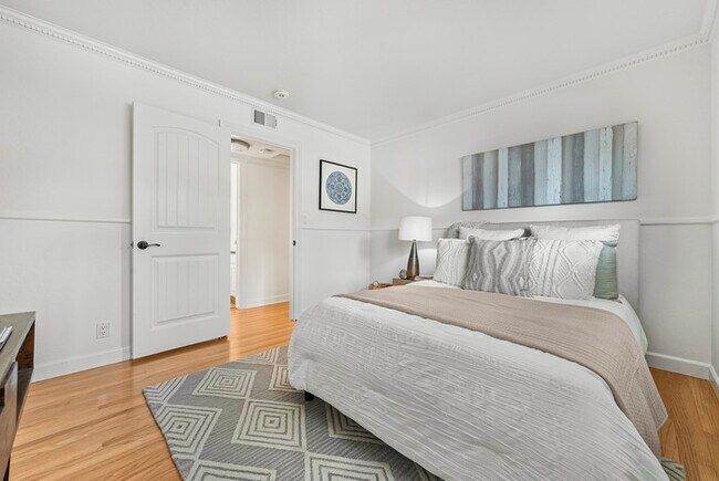 Building Photo - West San Jose home four bedrooms three baths with separate bedroom and full bath