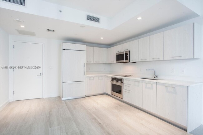 Building Photo - 55 SW 9th St