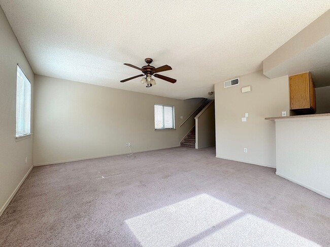 Building Photo - East El Paso 4 bed Refrig A/C w/Loft!