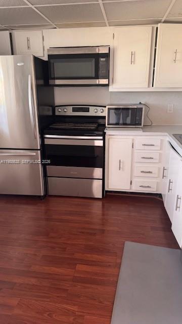 Building Photo - 2615 NE 3rd Ct