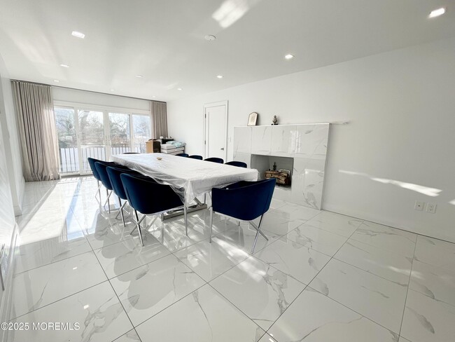 Building Photo - 7 Berger Ave