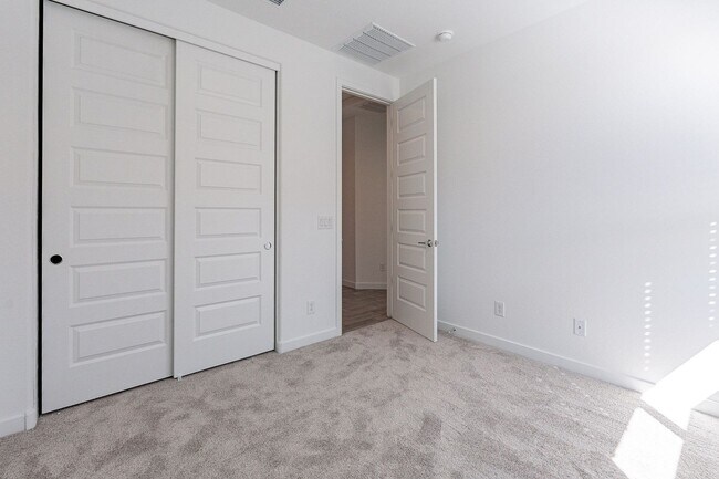 Building Photo - Modern Elegance in the Heart of Asante – Like-New 4 Bedroom Home