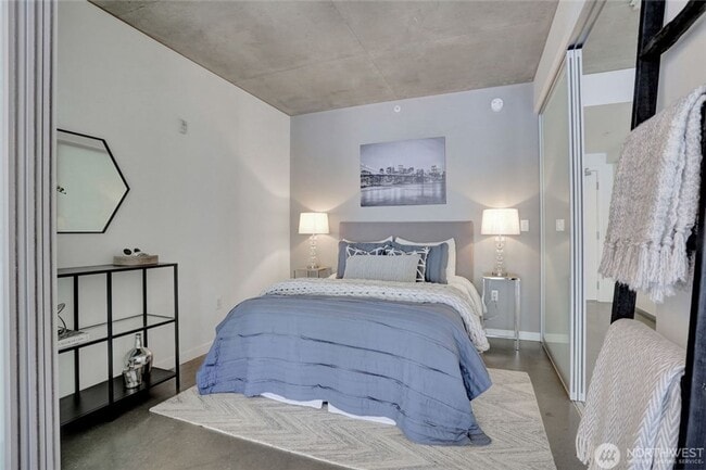 Building Photo - Unique 1 bed/1bath, 200 sqft patio, 2 parking spaces, high end finishes.