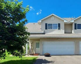 Building Photo - Nice 3 Bedroom 1.5 Bathroom Townhome in Hu...