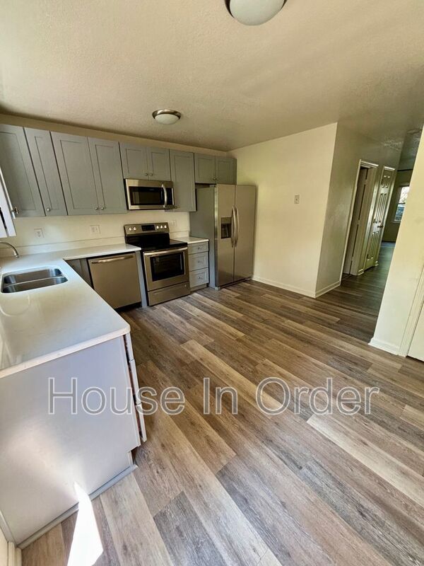 Building Photo - 5 Rathfarnham Rd