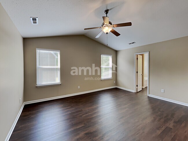 Building Photo - 1300 Cathedral Rock Ct