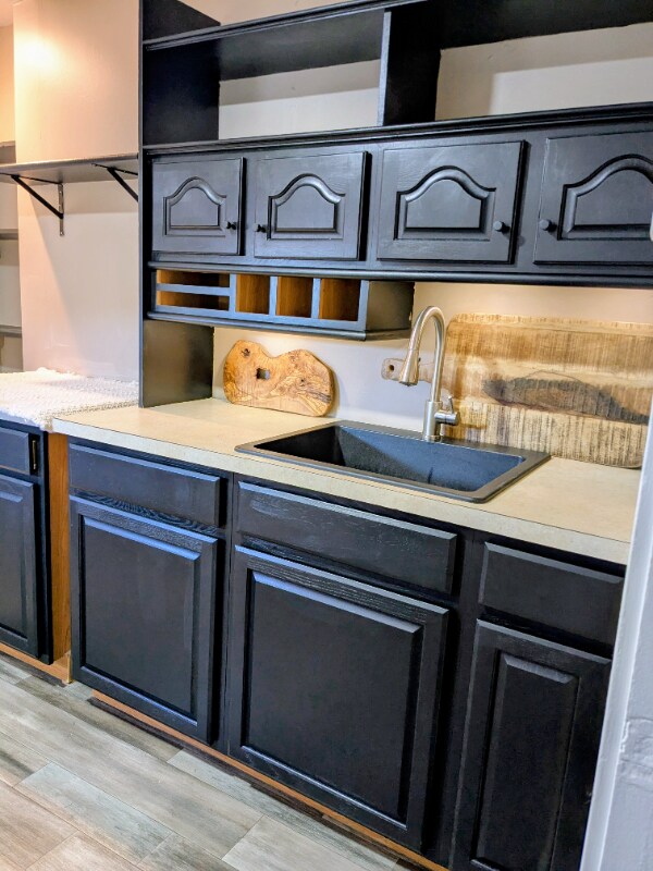 Building Photo - 2274 S Market St