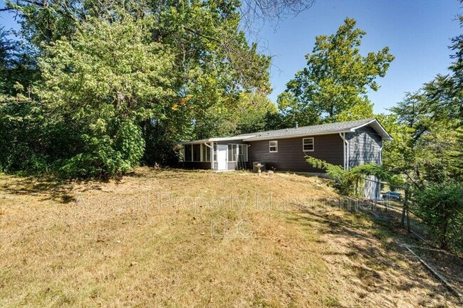 Building Photo - 9158 Westminister Cir Dr
