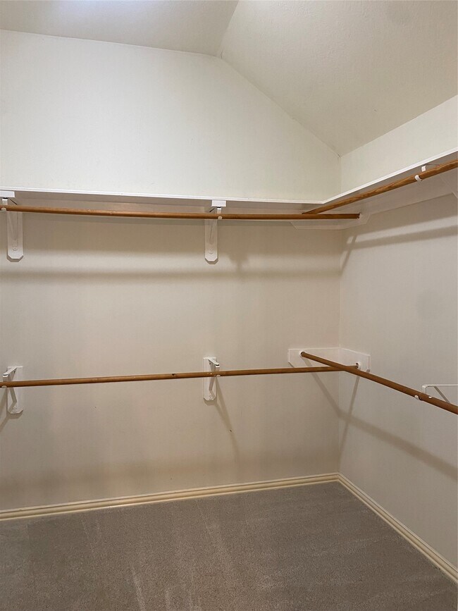 Building Photo - 8312 Spinnaker Bay Ln