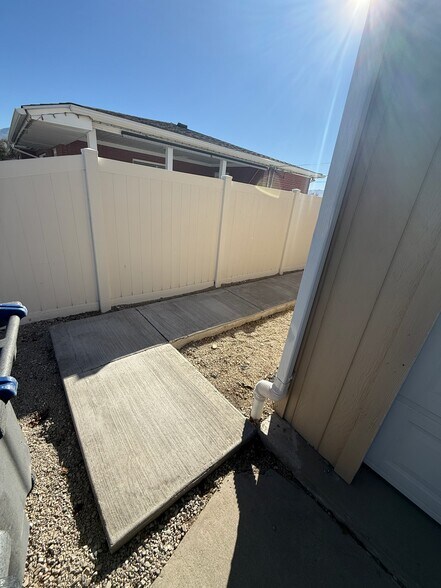 Building Photo - 1105 W 10550 S