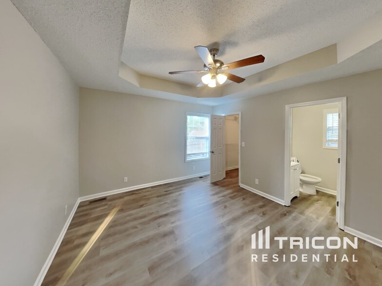 Building Photo - 2432 Egret Dr