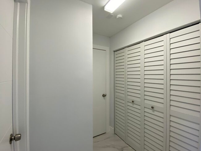 Building Photo - 267 NW 36th Ave