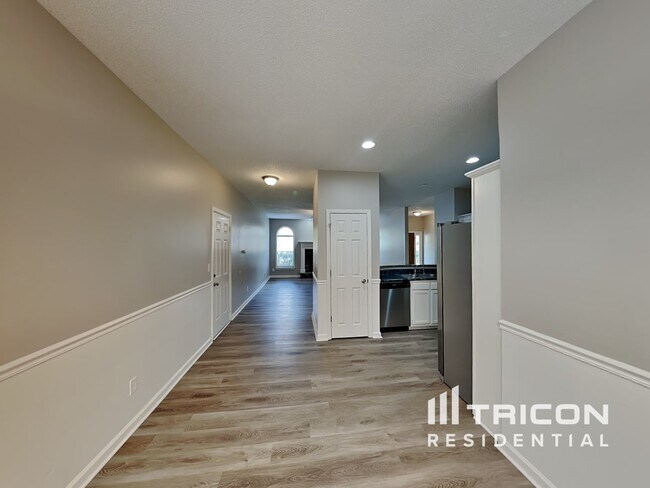 Building Photo - 227 Piedmont Dr