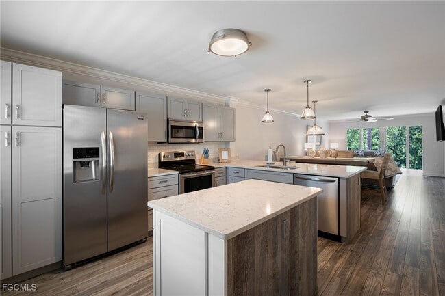 Building Photo - 3021 Sandpiper Bay Cir